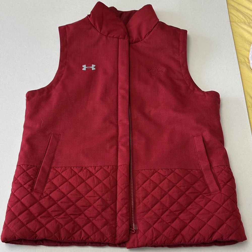 Under Armour  Storm US Marine Corps embroidered  Burgundy Quilted Vest
